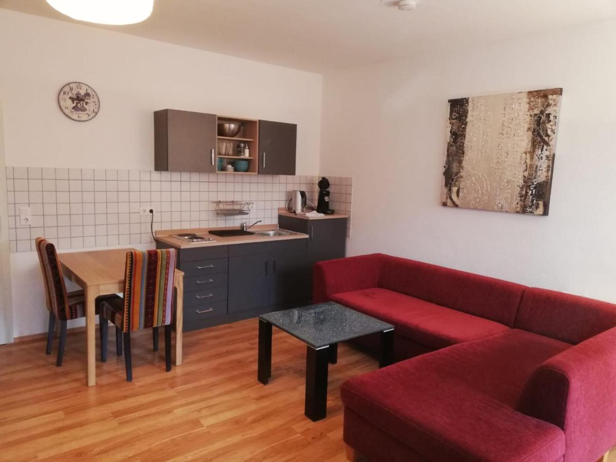 Ferienwohnung - Apartment Mit Balkon In Halle-Saale, Trotha ハレ エクステリア 写真